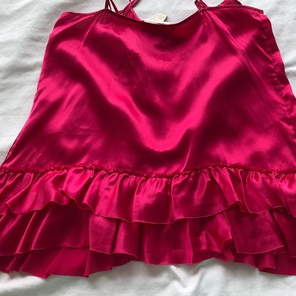 ❤️ Banana Republic Heritage collection silk satin party top with ruffles. - Picture 4 of 7